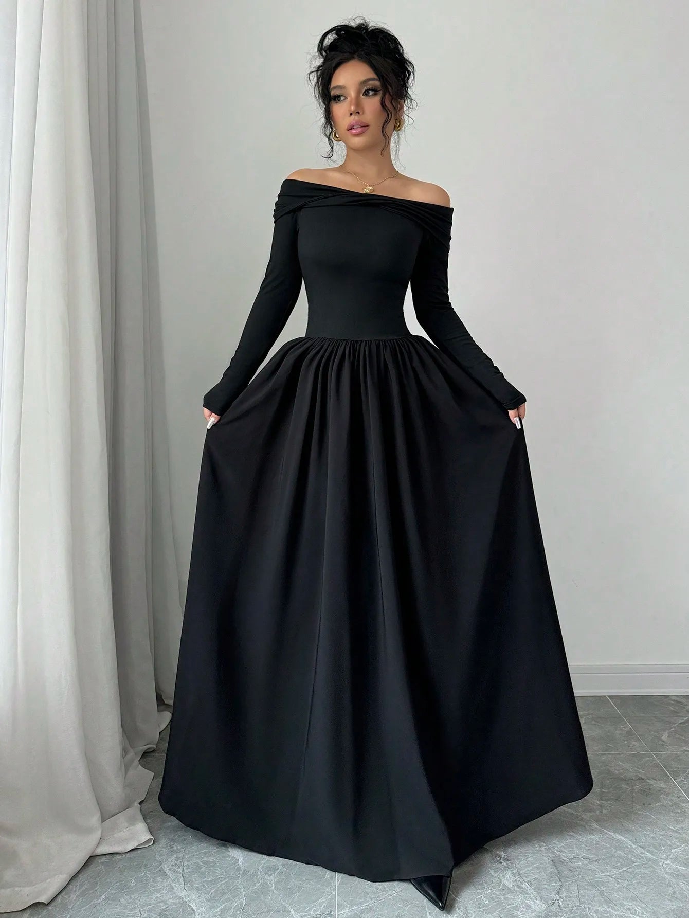Black Off-Shoulder Long Sleeve A-Line Maxi Dress with Front Twist and Pockets
